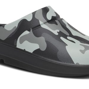 Men's OOcloog Luxe Clog - Night Camo
